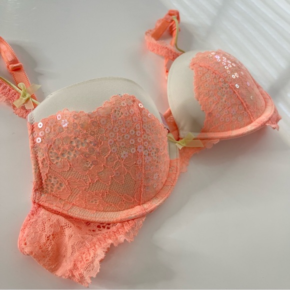 Victoria’s Secret Dream Angels Lace Sequin Push Up Underwire Bra 32A - Picture 7 of 7